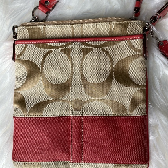 Coach Crossbody Bag - Picture 3 of 5
